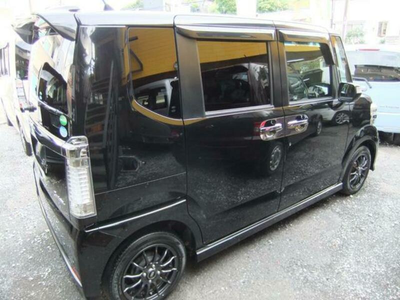 N BOX CUSTOM