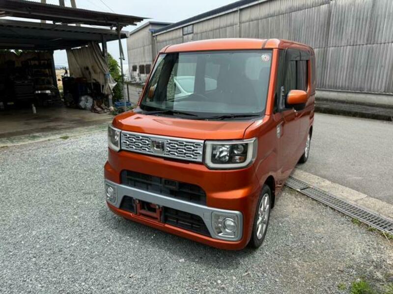 DAIHATSU WAKE