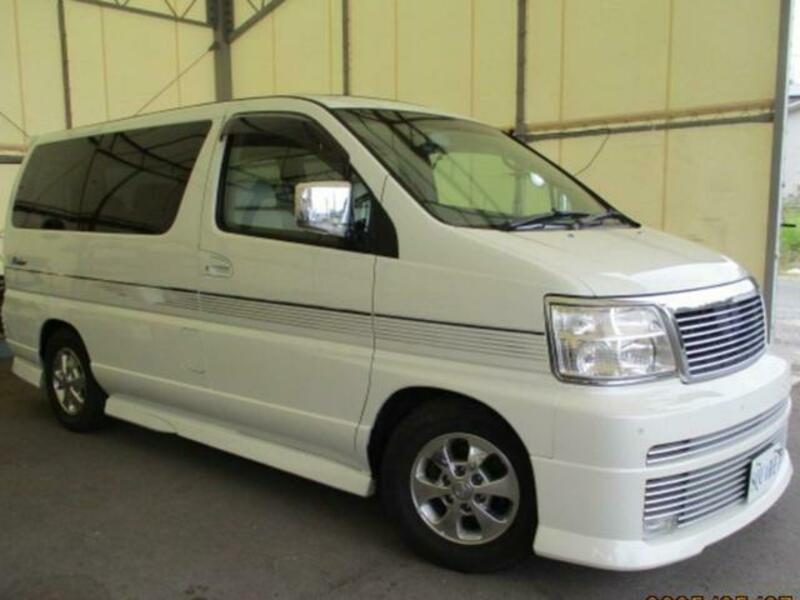 NISSAN ELGRAND