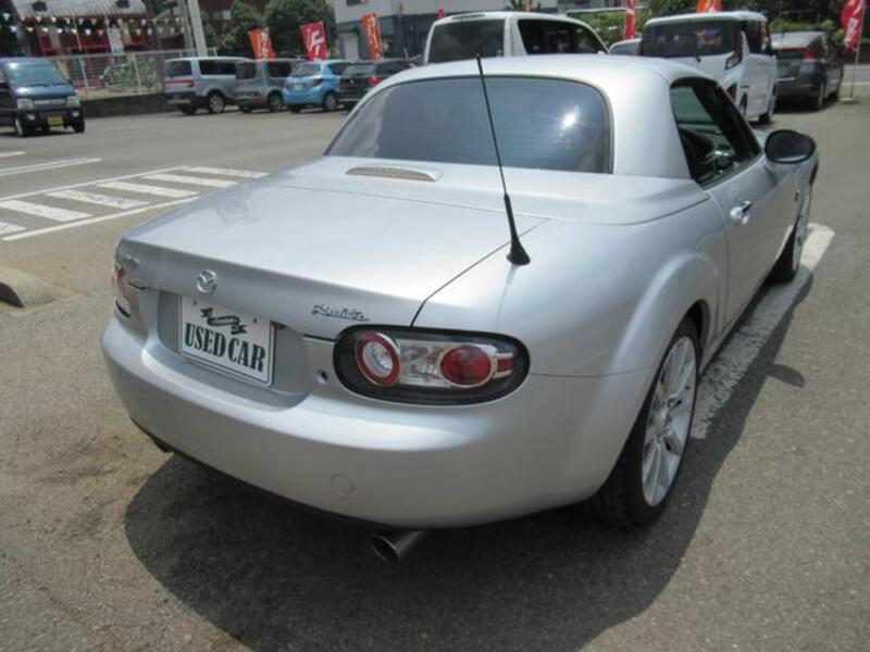 ROADSTER