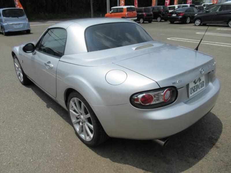 ROADSTER