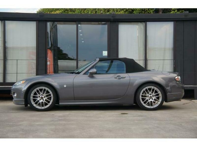 ROADSTER