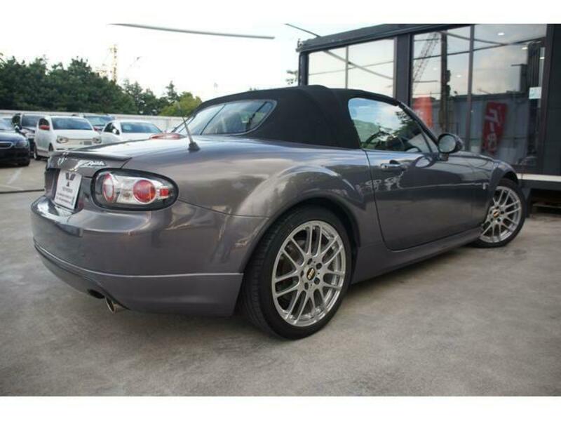 ROADSTER