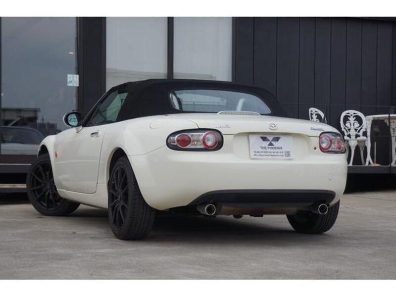 ROADSTER
