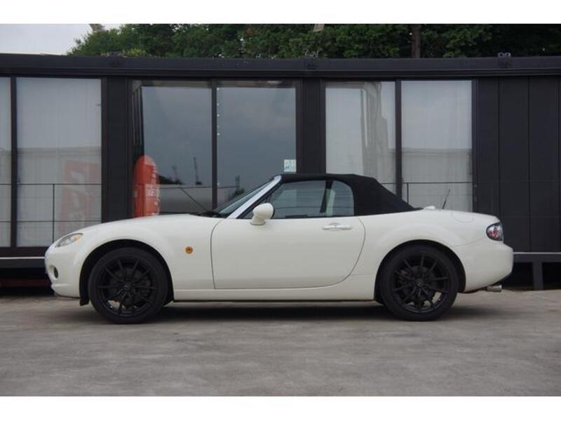 ROADSTER