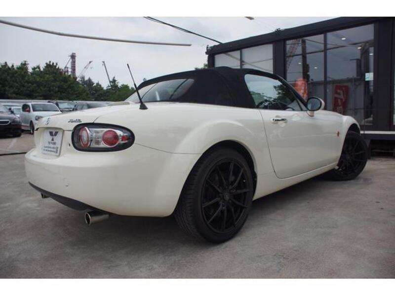 ROADSTER