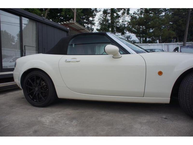 ROADSTER
