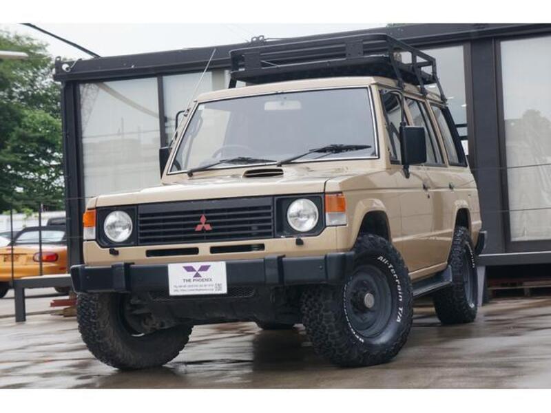 MITSUBISHI PAJERO