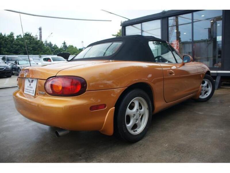 ROADSTER