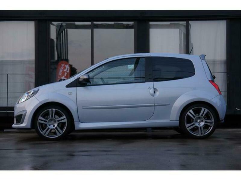 TWINGO