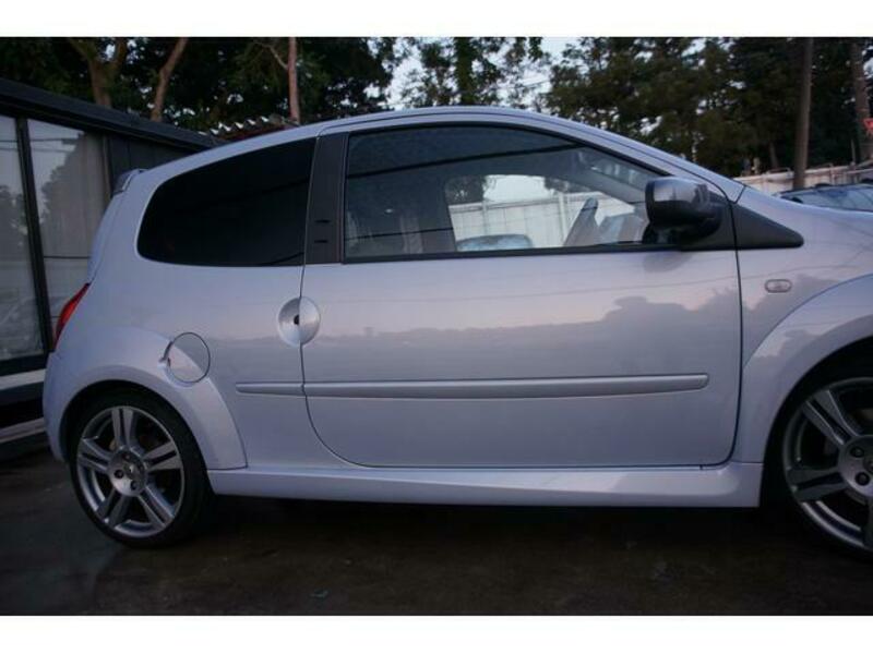 TWINGO