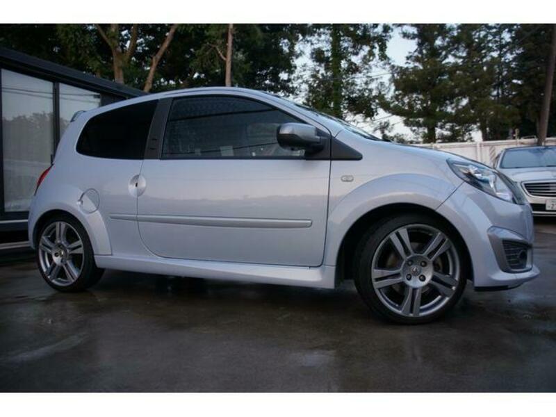 TWINGO