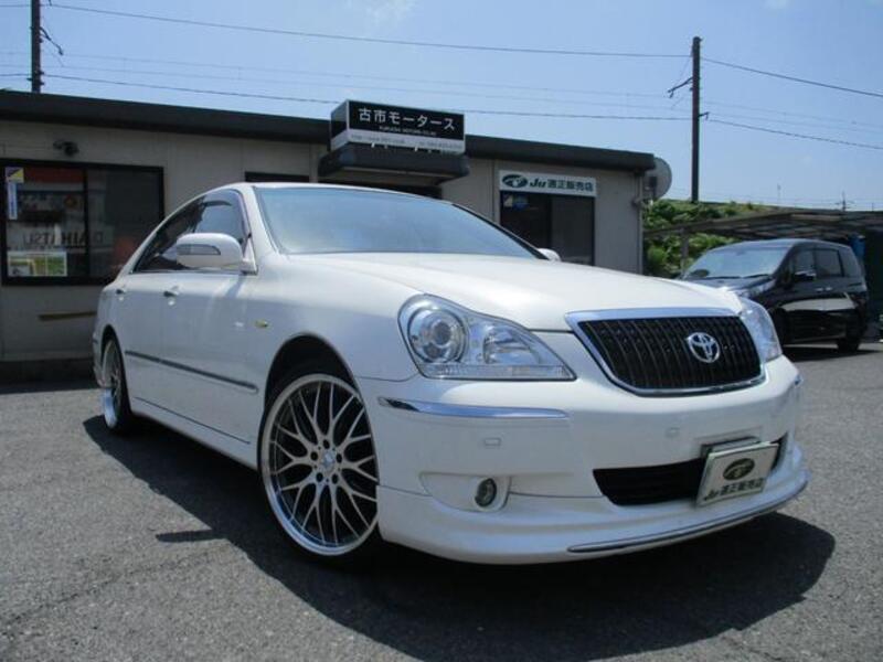 TOYOTA CROWN MAJESTA