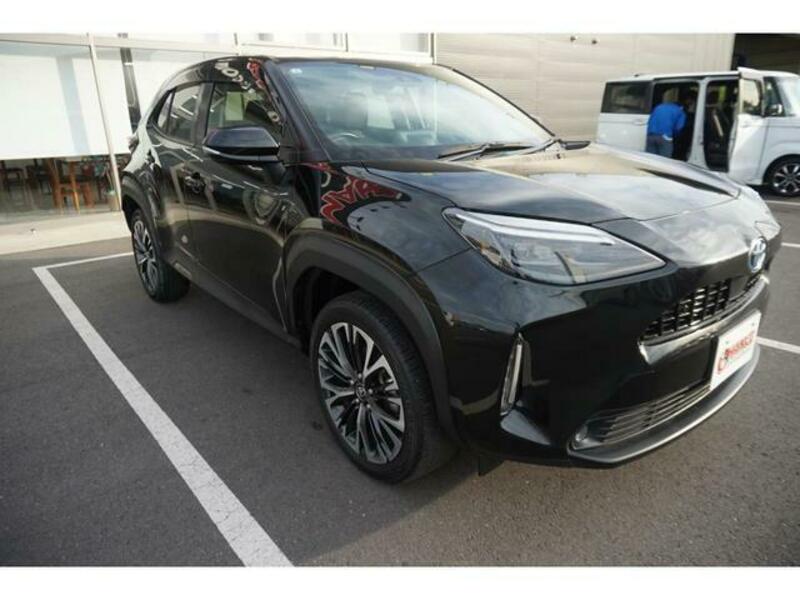 YARIS CROSS