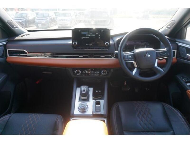 OUTLANDER PHEV