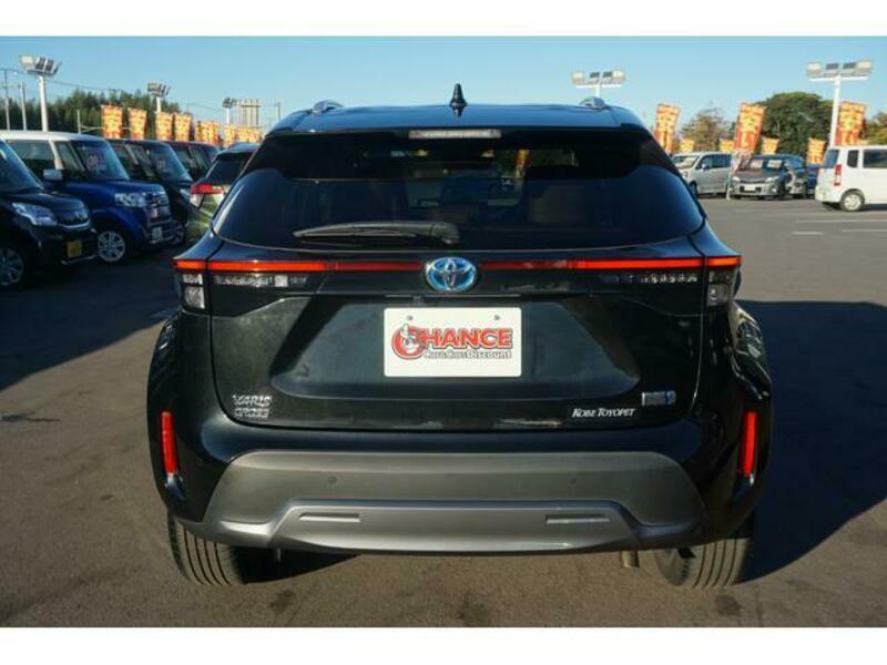 YARIS CROSS