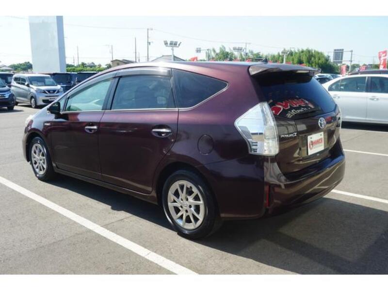 PRIUS ALPHA