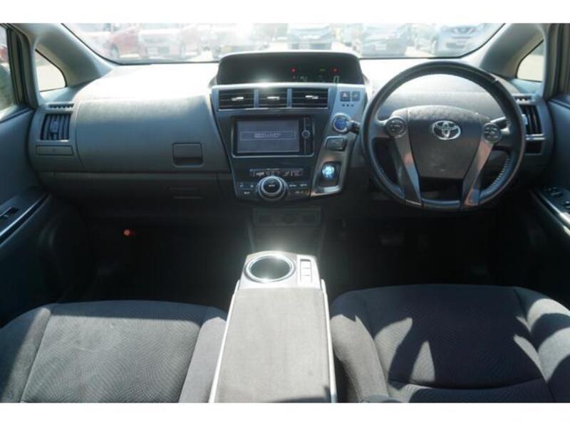 PRIUS ALPHA