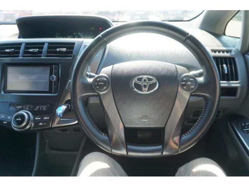 PRIUS ALPHA