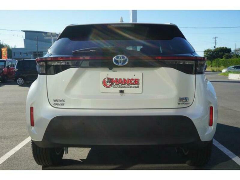 YARIS CROSS