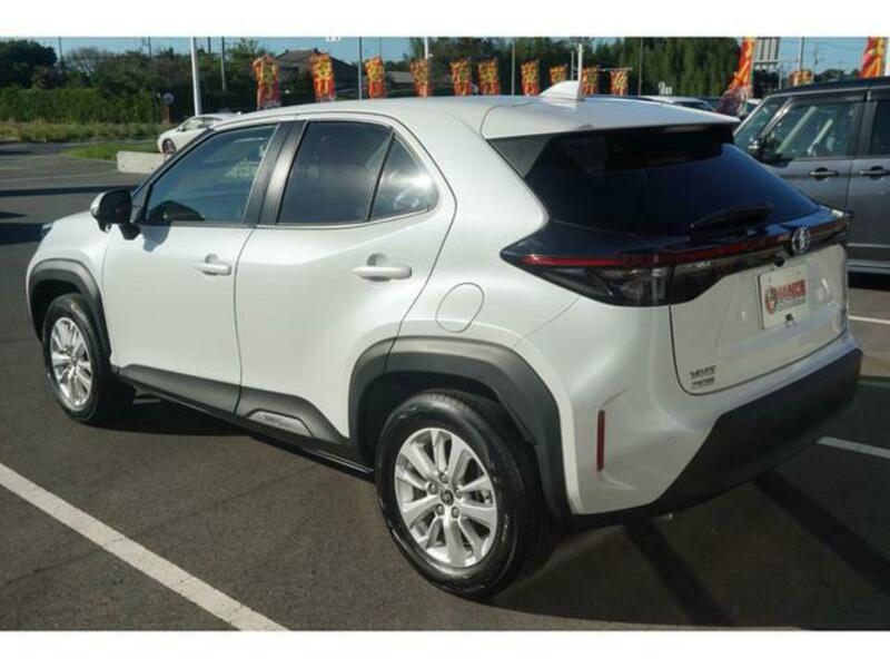 YARIS CROSS
