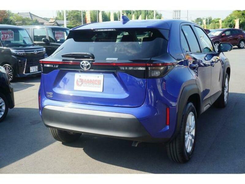 YARIS CROSS