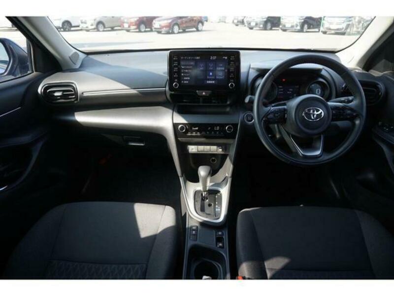 YARIS CROSS