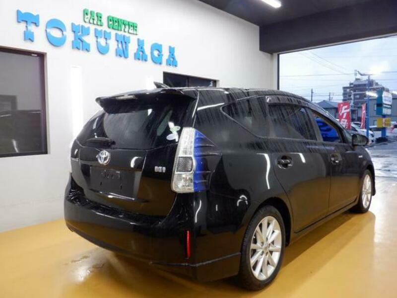 PRIUS ALPHA