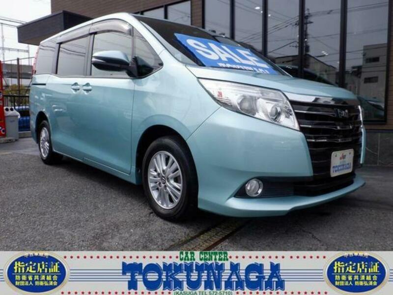 TOYOTA NOAH