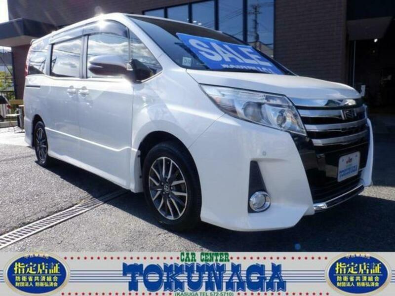 TOYOTA NOAH
