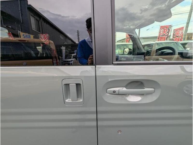 N-VAN