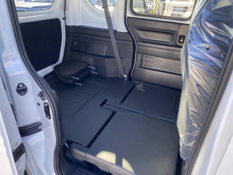 N-VAN
