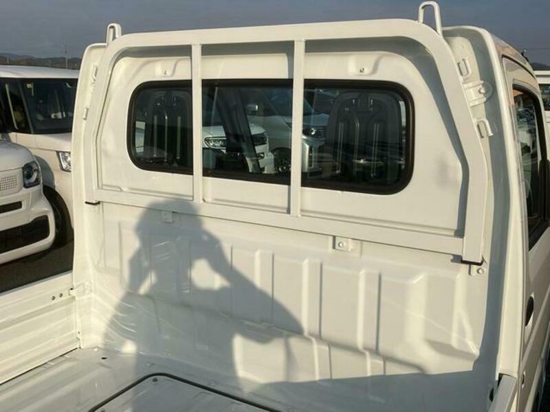 CLIPPER TRUCK