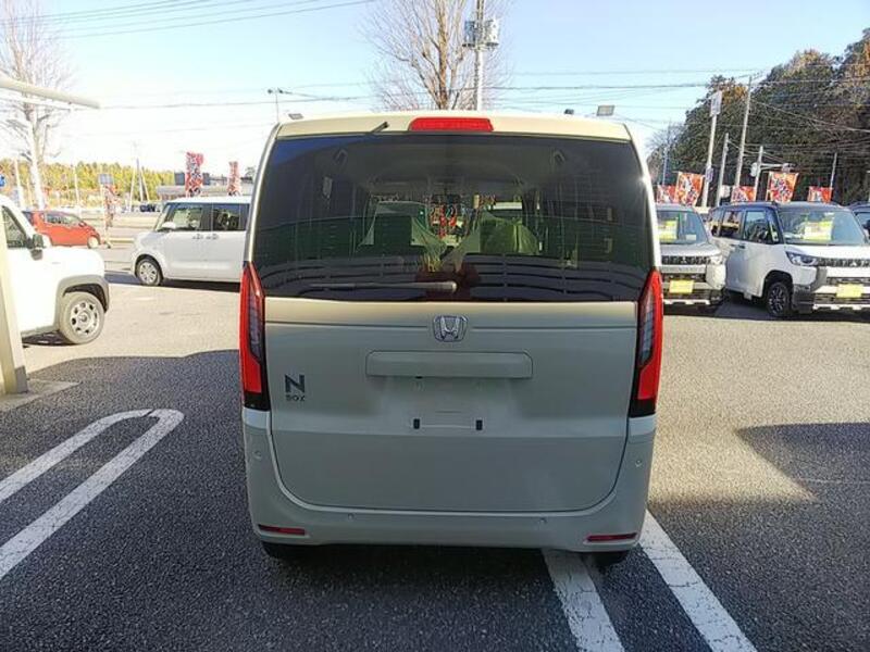 N BOX