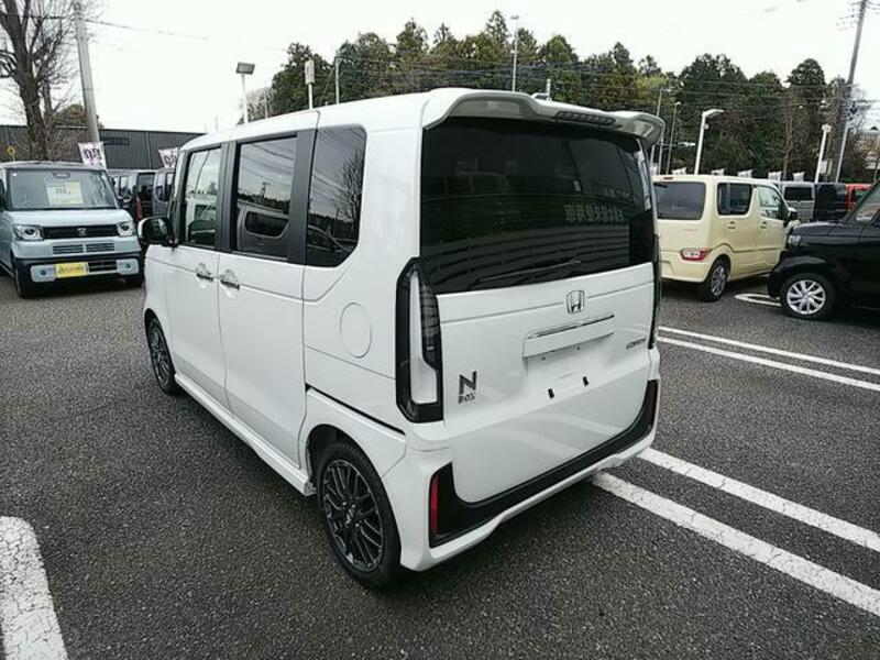 N BOX CUSTOM