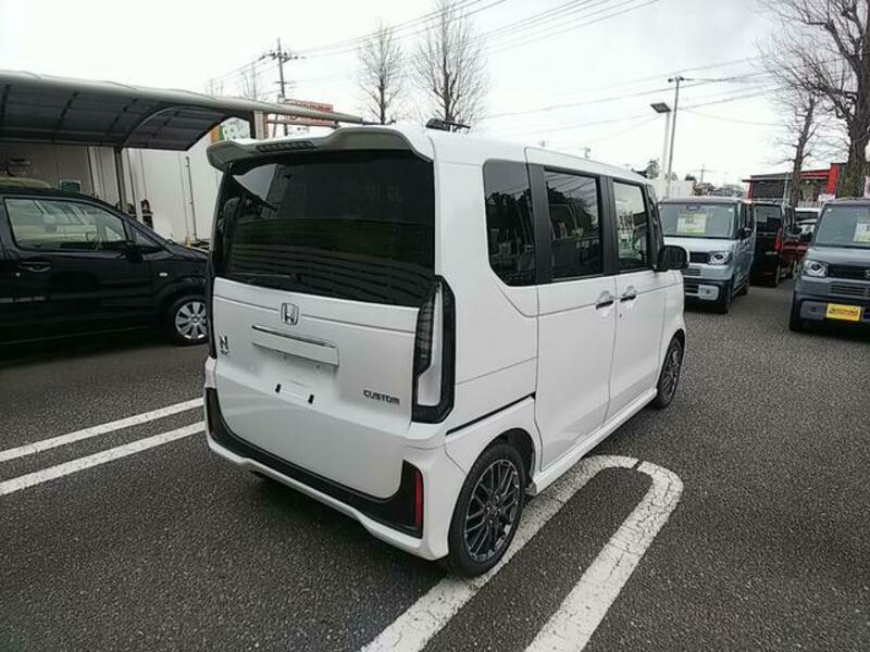 N BOX CUSTOM