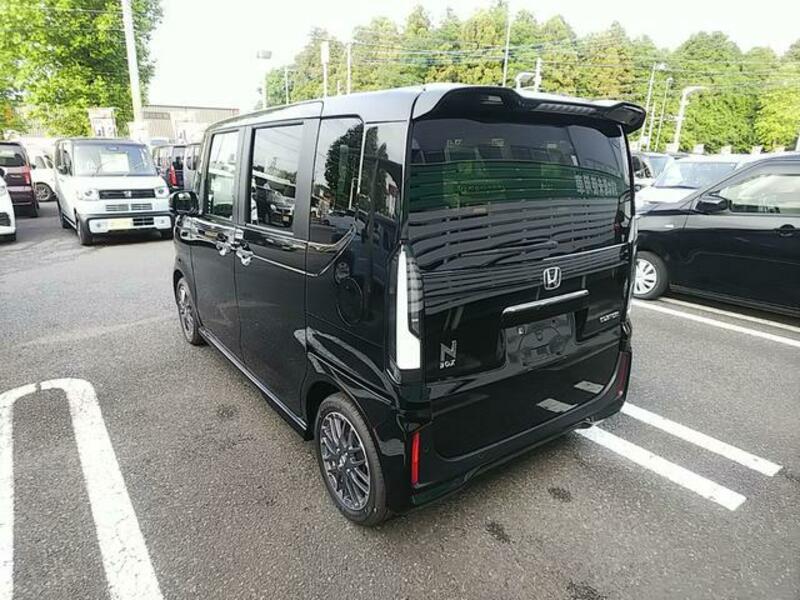N BOX CUSTOM