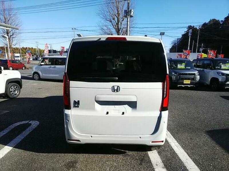 N BOX
