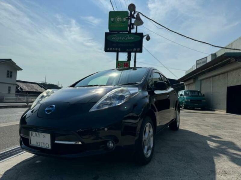 NISSAN LEAF