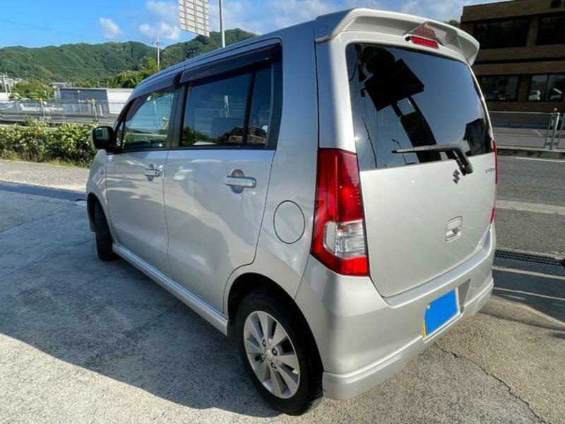 WAGON R