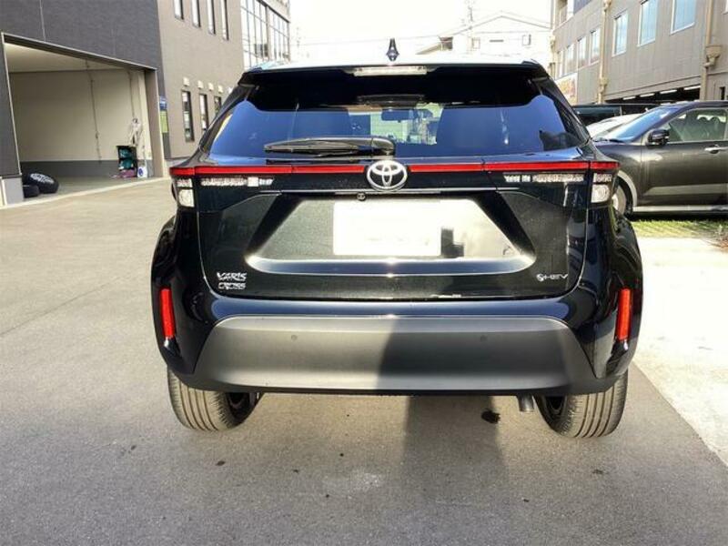 YARIS CROSS
