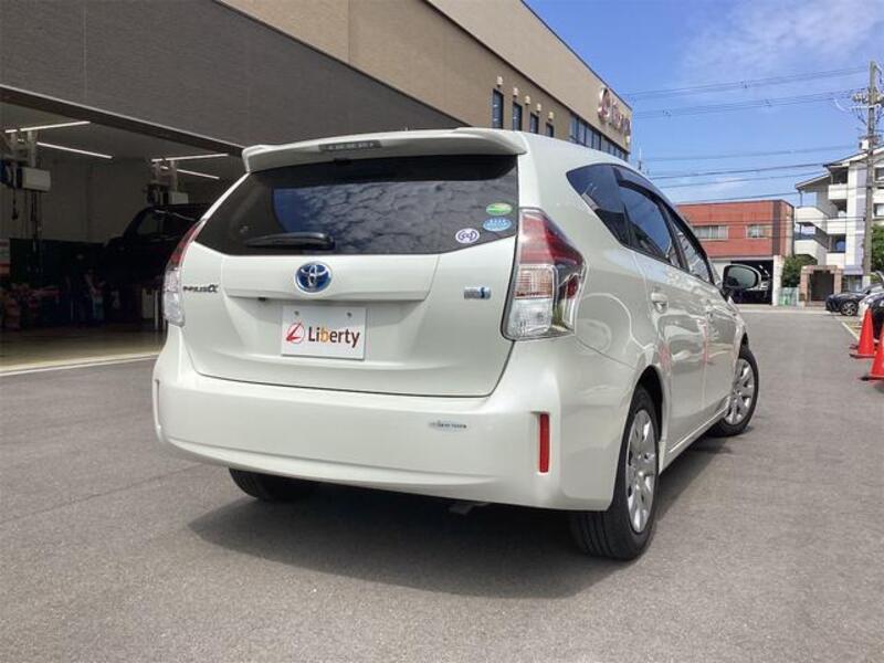 PRIUS ALPHA
