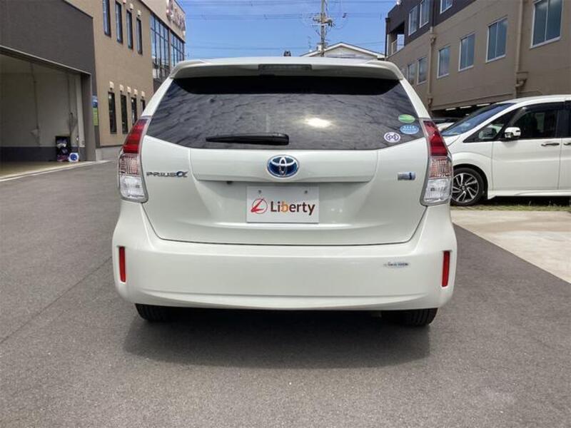 PRIUS ALPHA