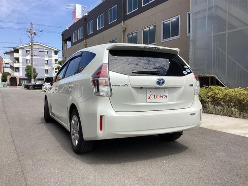 PRIUS ALPHA