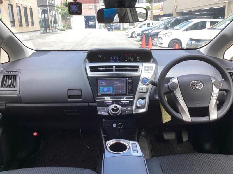 PRIUS ALPHA