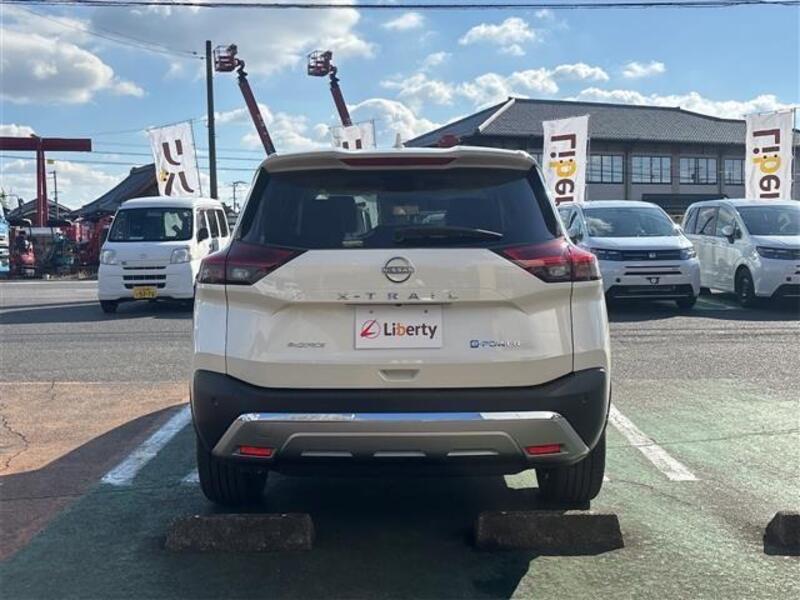 X-TRAIL