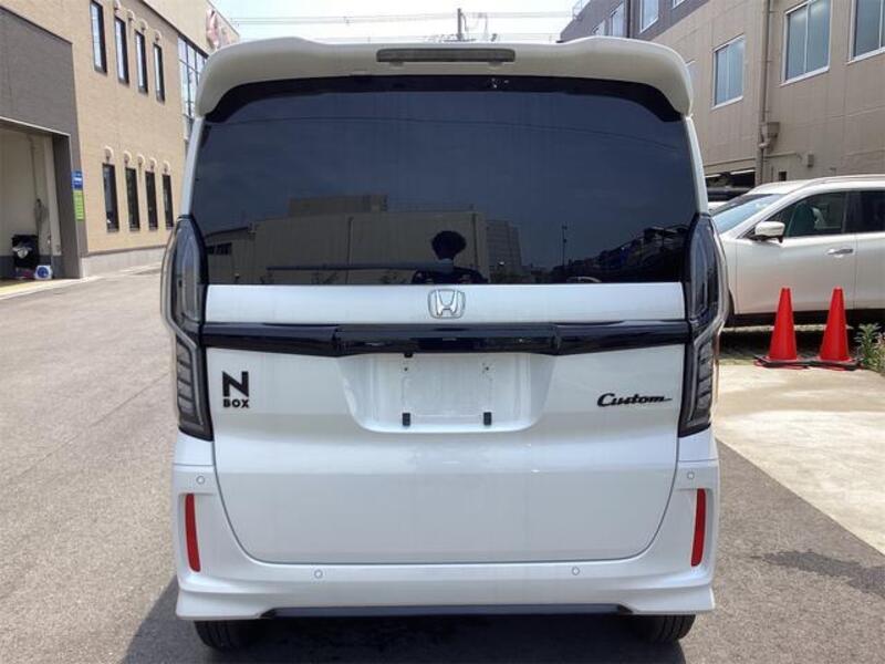 N BOX CUSTOM