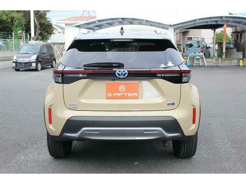 YARIS CROSS