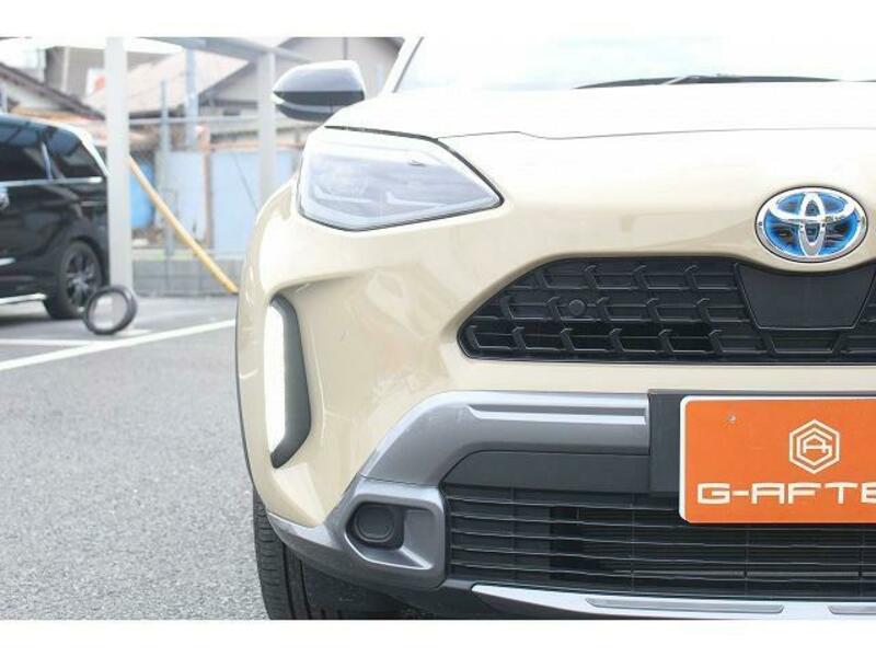 YARIS CROSS