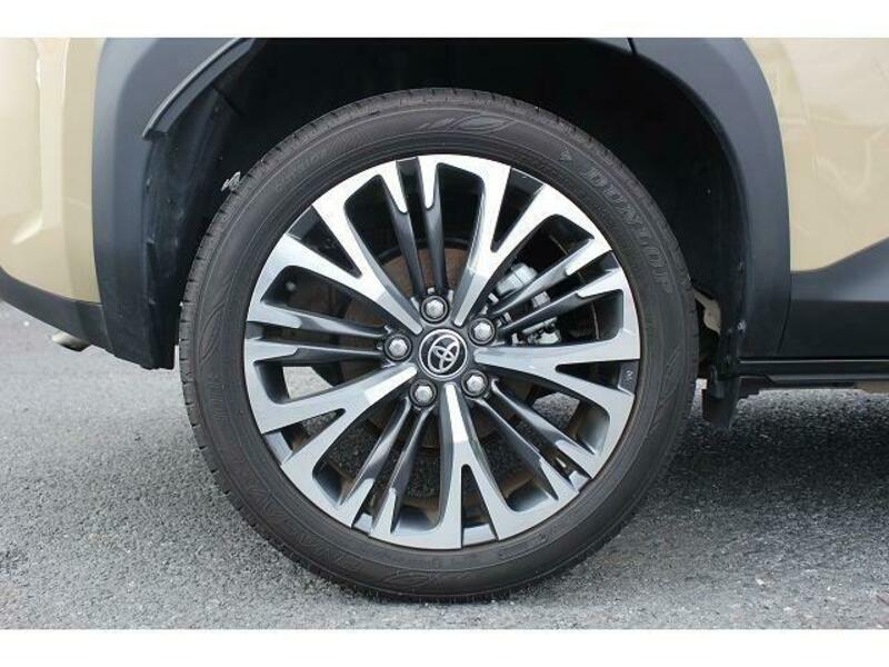 YARIS CROSS